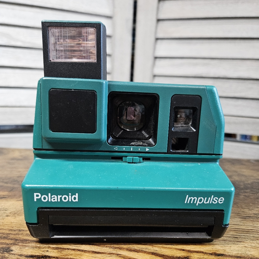 Vintage Polaroid Impulse 600 Plus Instant Film Camera With Strap